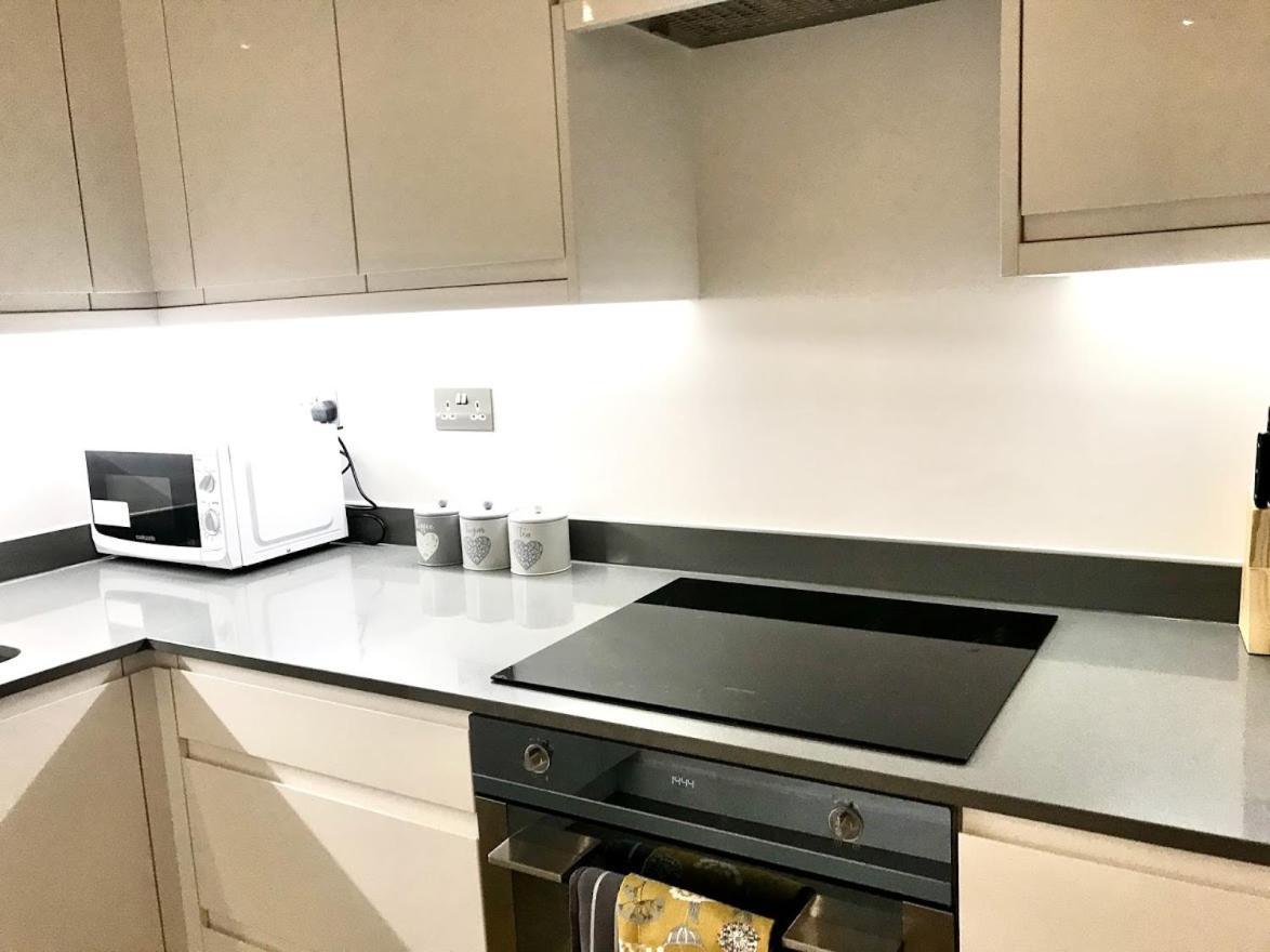 Maplewood Luxurious One-Bed Flat With Free Parking 호텔 St Albans 외부 사진
