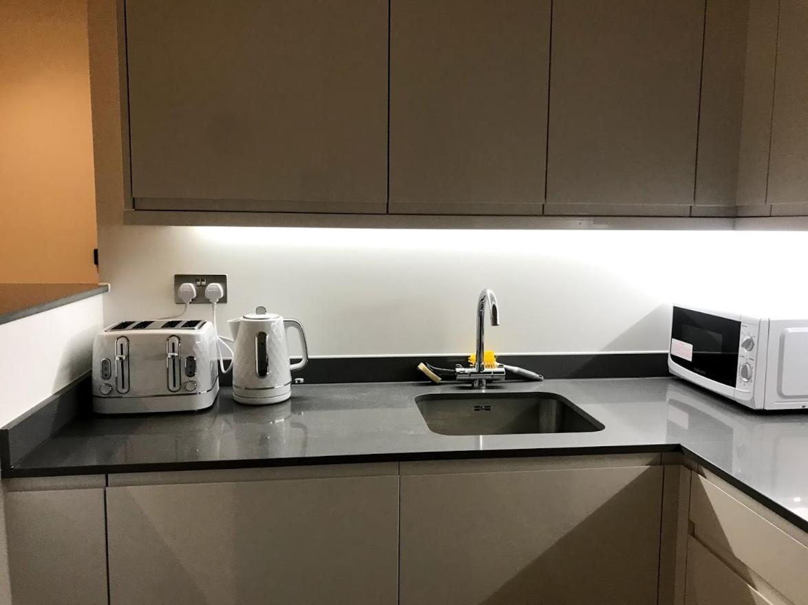 Maplewood Luxurious One-Bed Flat With Free Parking 호텔 St Albans 외부 사진